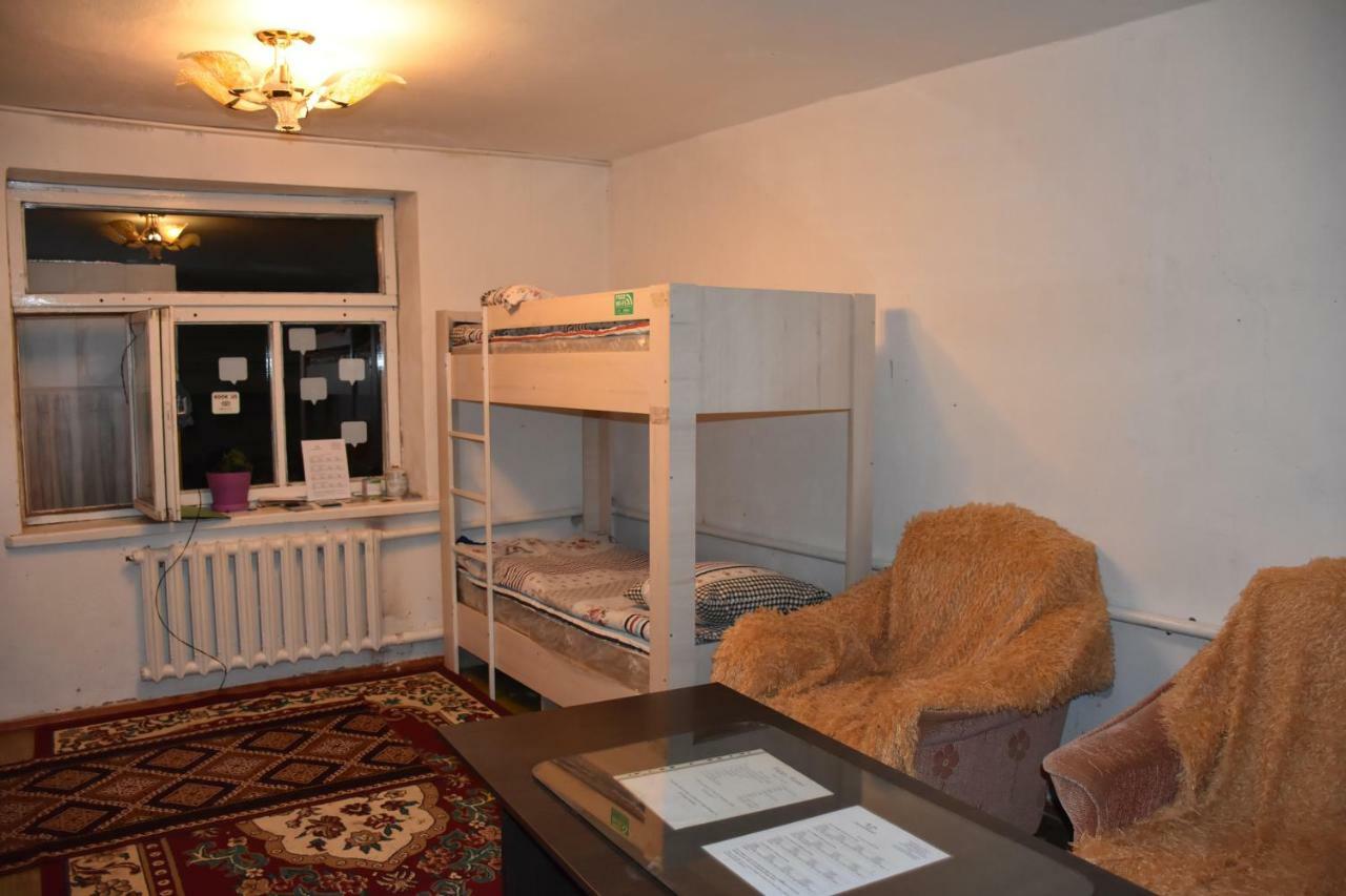 Happy Hostel In Kochkor Exterior photo